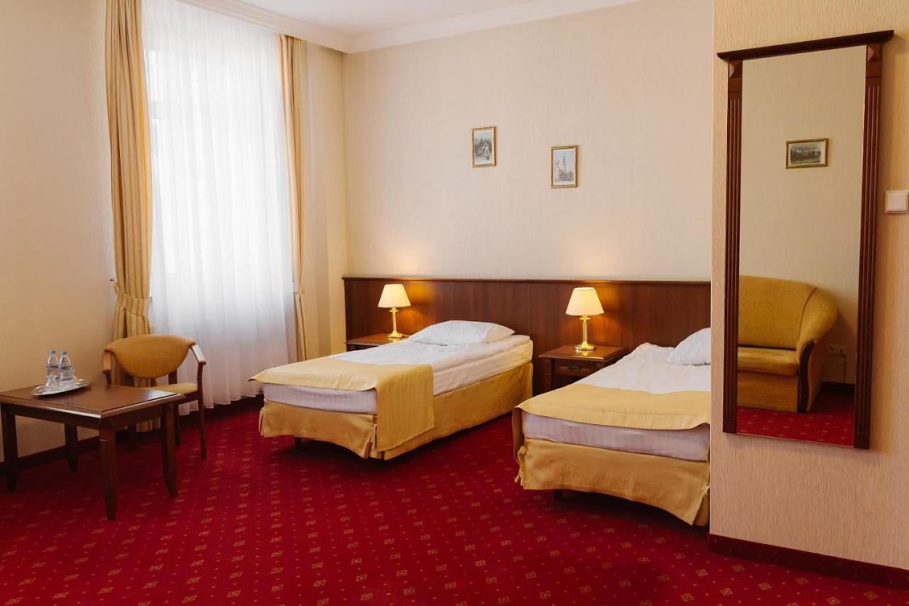 Hotel Jakub Sobieski Oława Exterior foto